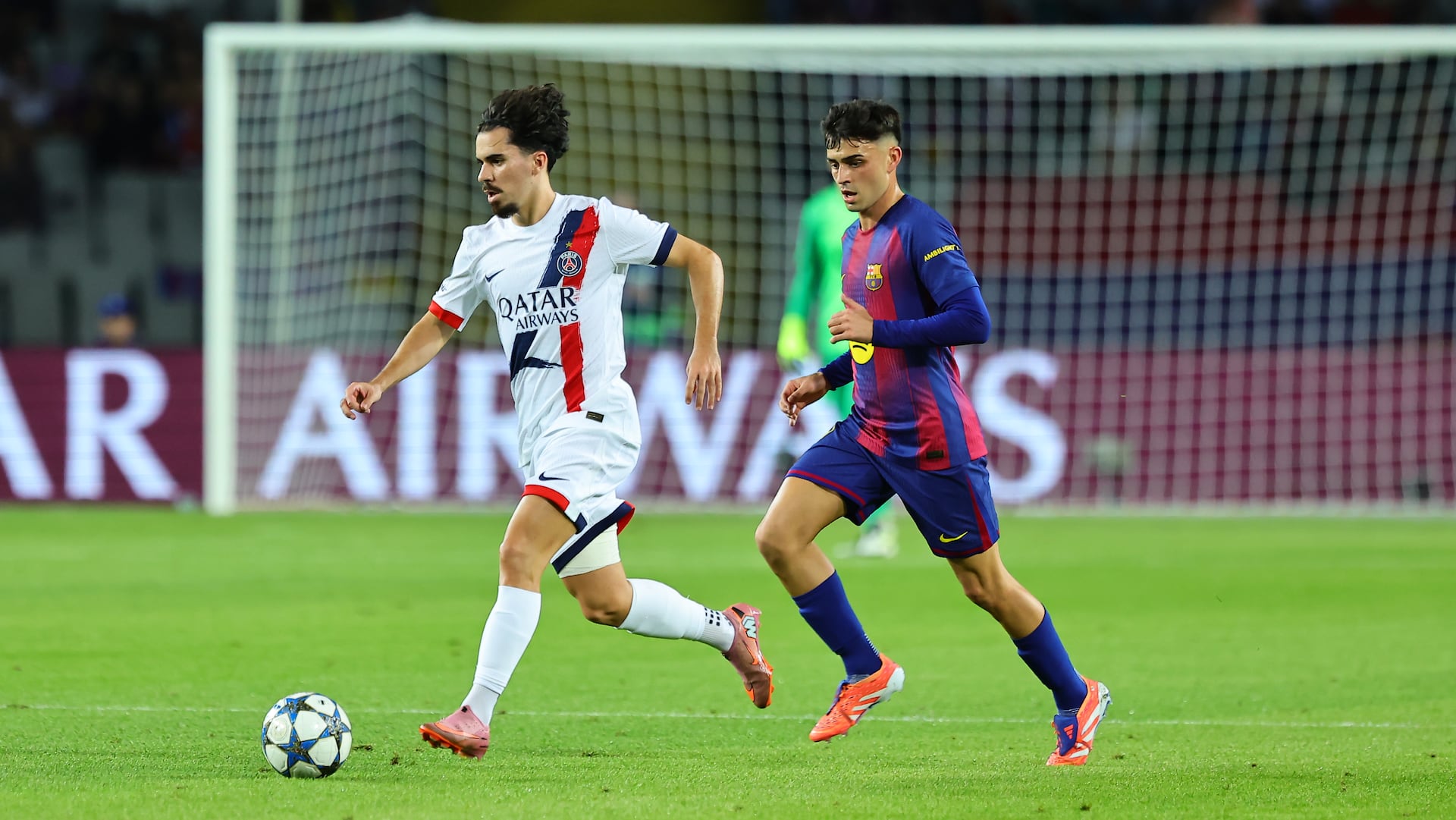Pedri đuối sức khiến Barca mất phương hướng trước PSG