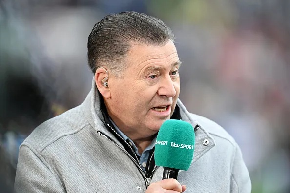 Chris Waddle có sự nghi ngại về Gyokeres.