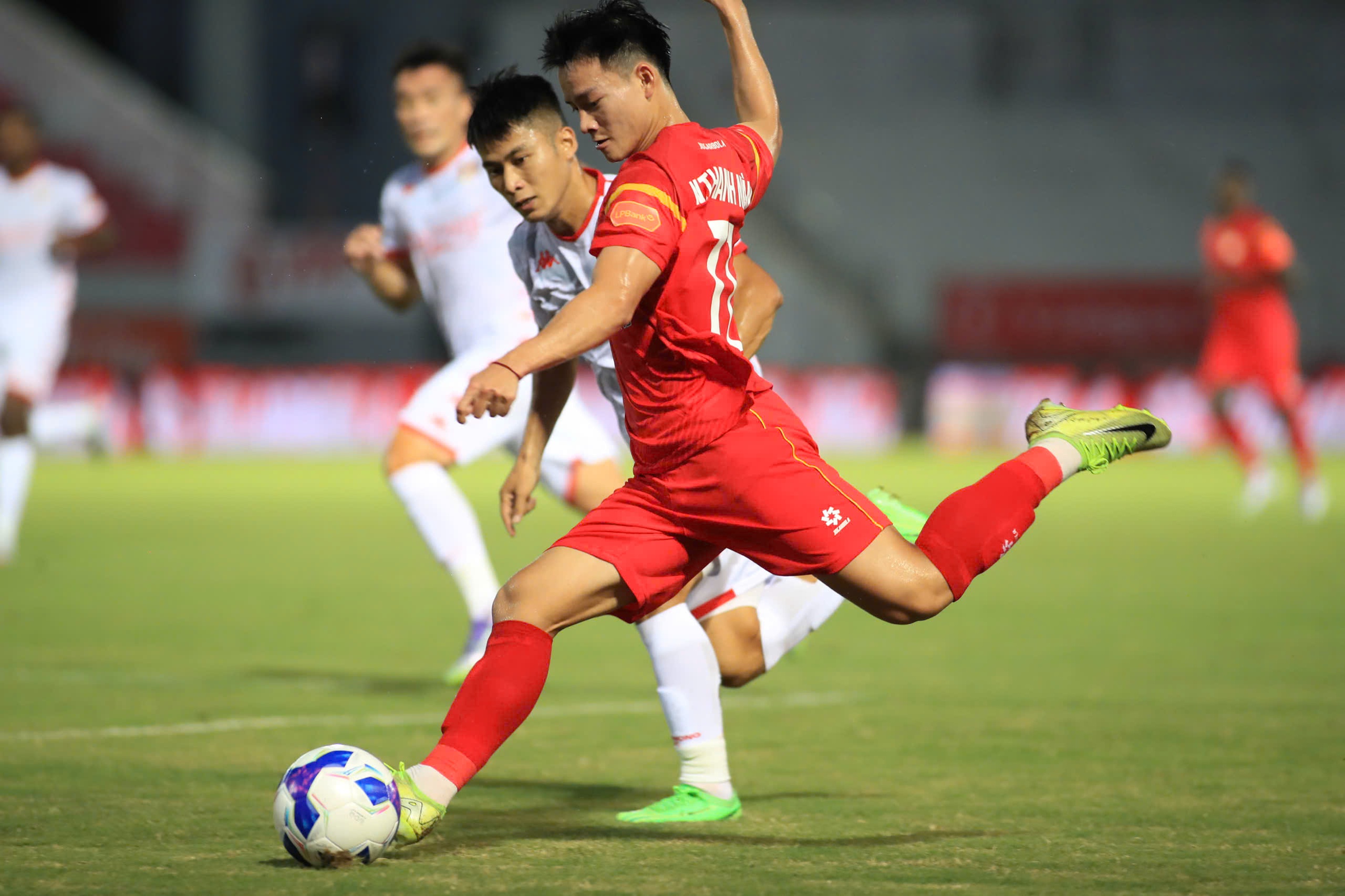 Làn sóng U23 Việt Nam rực sáng ở V-League