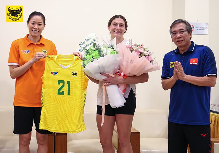 Ngoại binh Roni Jones Perry tại VTV Bình Điền Long An