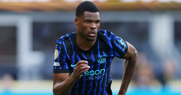Denzel Dumfries thi đấu tại Champions League