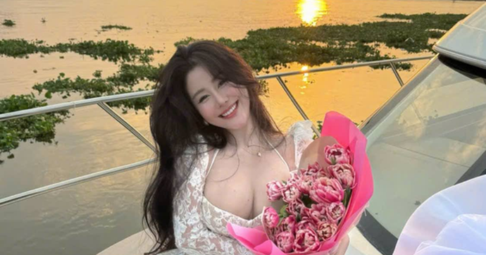 Danh tính hot girl trong màn tỏ tình giữa biển đang gây sốt