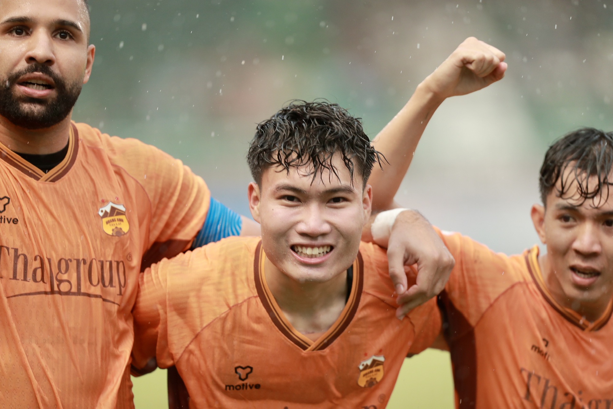 Minh Tâm mở tỉ số cho HAGL từ rất sớm.