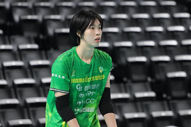 Thanh Thúy trong màu áo Gunma Green Wings Thanh Thúy trong màu áo Gunma Green Wings