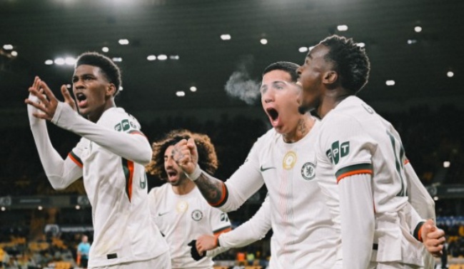 Chelsea sẽ có màn đọ sức nảy lửa với Tottenham. Chelsea đối đầu Tottenham