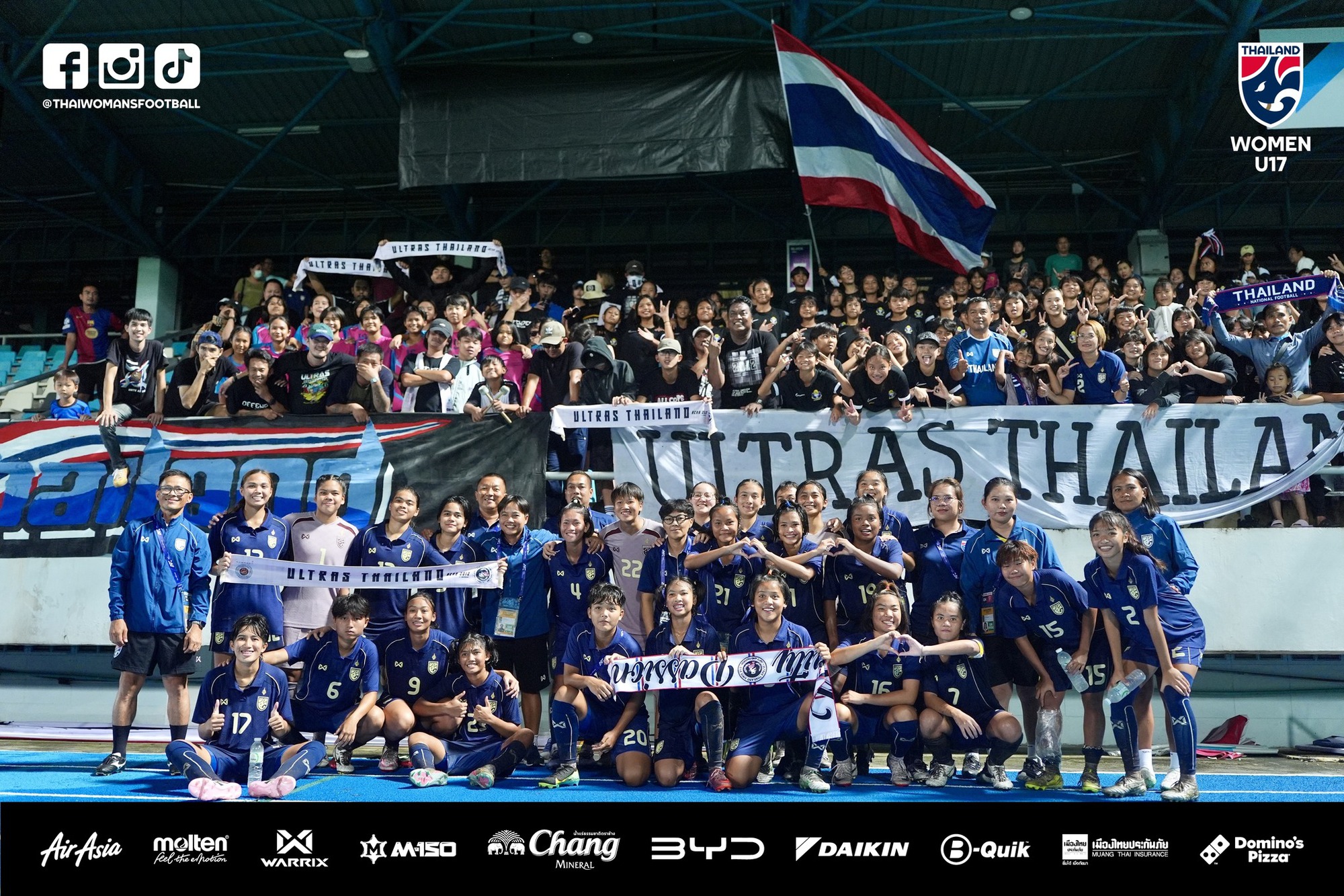 Niềm vui của U17 nữ Thái Lan sau chiến thắng 17-0.