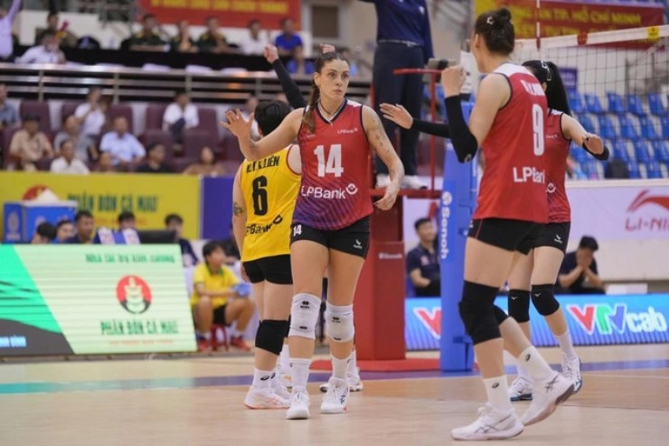 Nga Paskova thi đấu nổi bật cho Ninh Bình