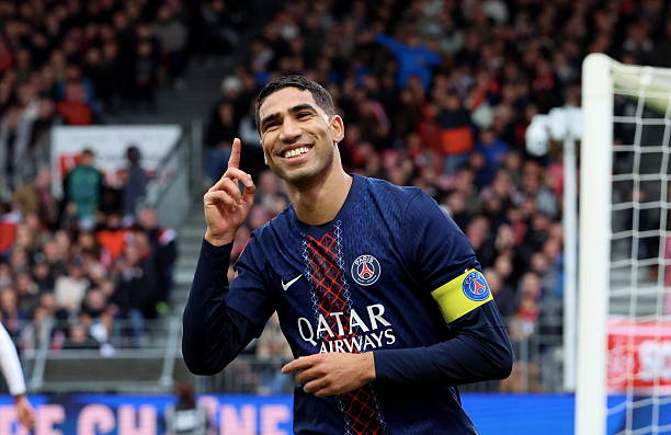 Achraf Hakimi thi đấu nổi bật cho PSG gettyimages-2243281241-612x612