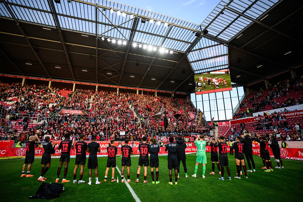 Bayer Leverkusen thi đấu kịch tính tại Bundesliga