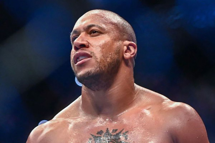 Cao thủ muay Thái chọc mắt nhà vô địch UFC, trọng tài ra quyết định chưa từng có- Ảnh 3. Ciryl Gane sẽ có trận tái đấu với Aspinall