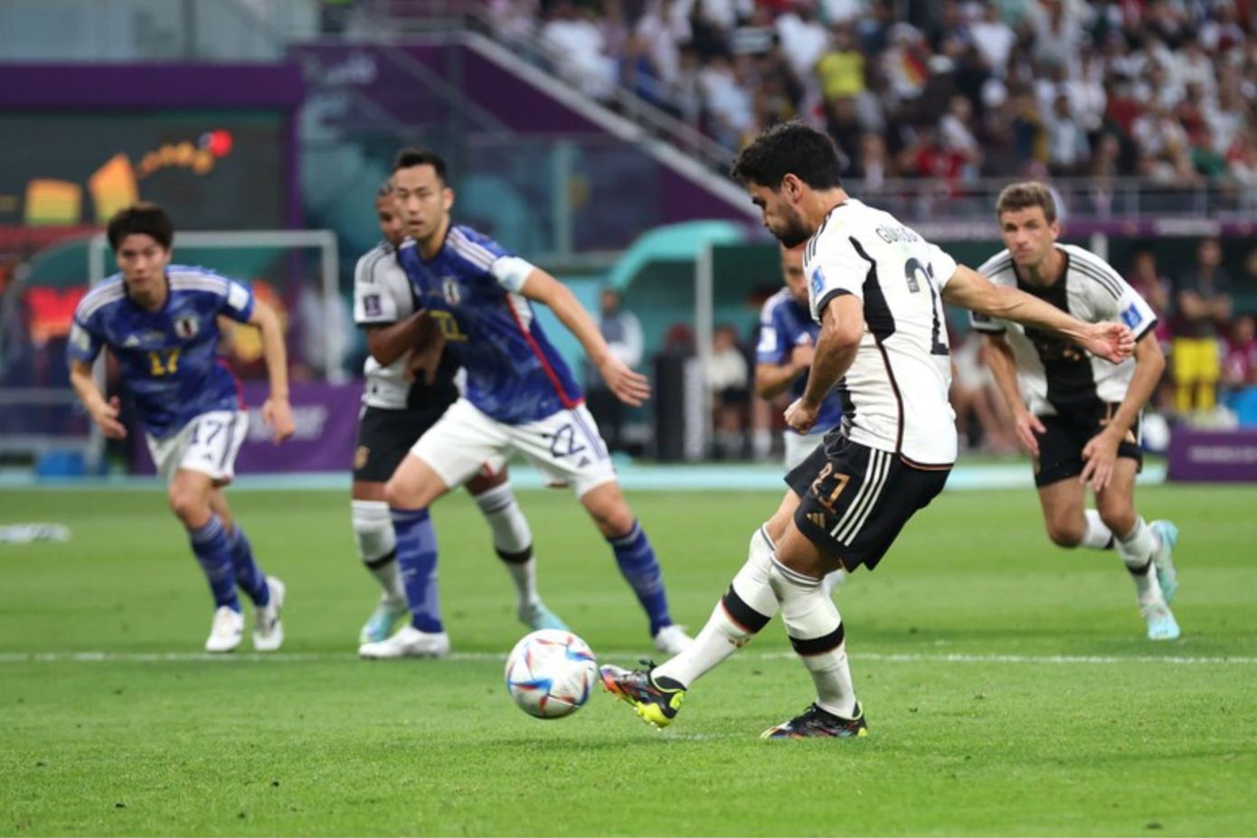 Nỗ lực đàm phán bản quyền World Cup của các nhà đài Việt Nam