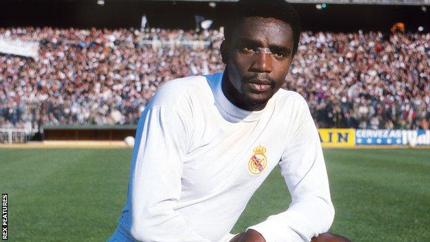 Laurie Cunningham là cầu thủ người Anh đầu tiên chơi cho Real Madrid