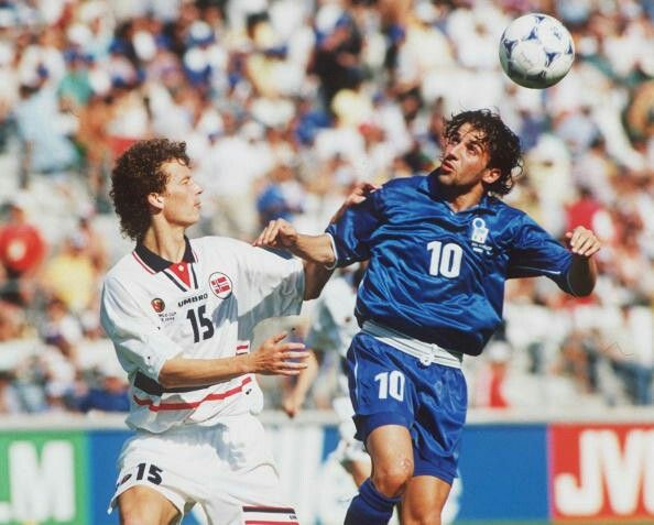 Del Piero trở thành tâm điểm chỉ trích sau World Cup '98