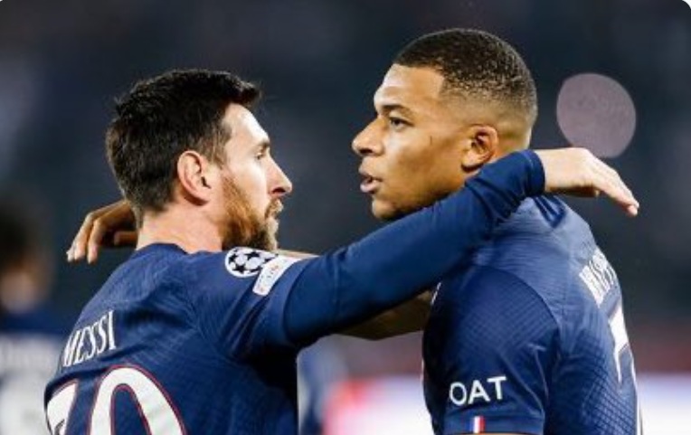 Mbappe và Messi chung màu áo PSG