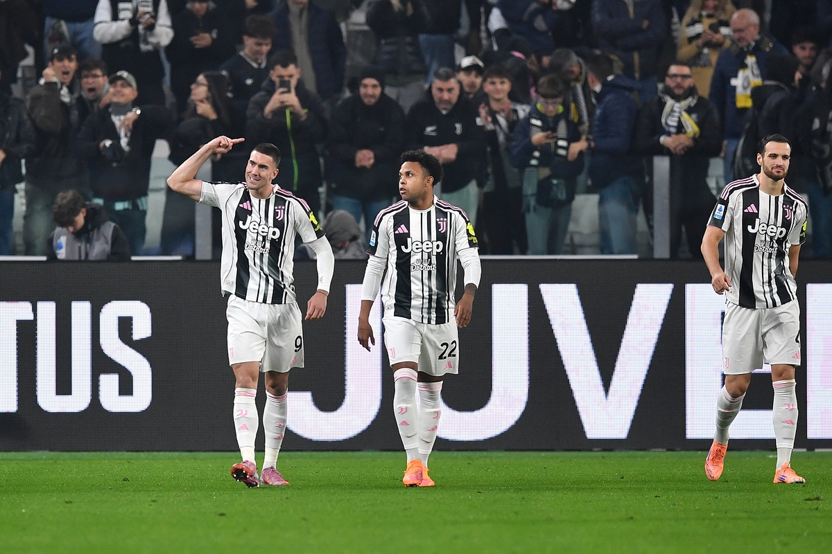 Juventus 01 Cầu thủ Juventus ăn mừng bàn thắng