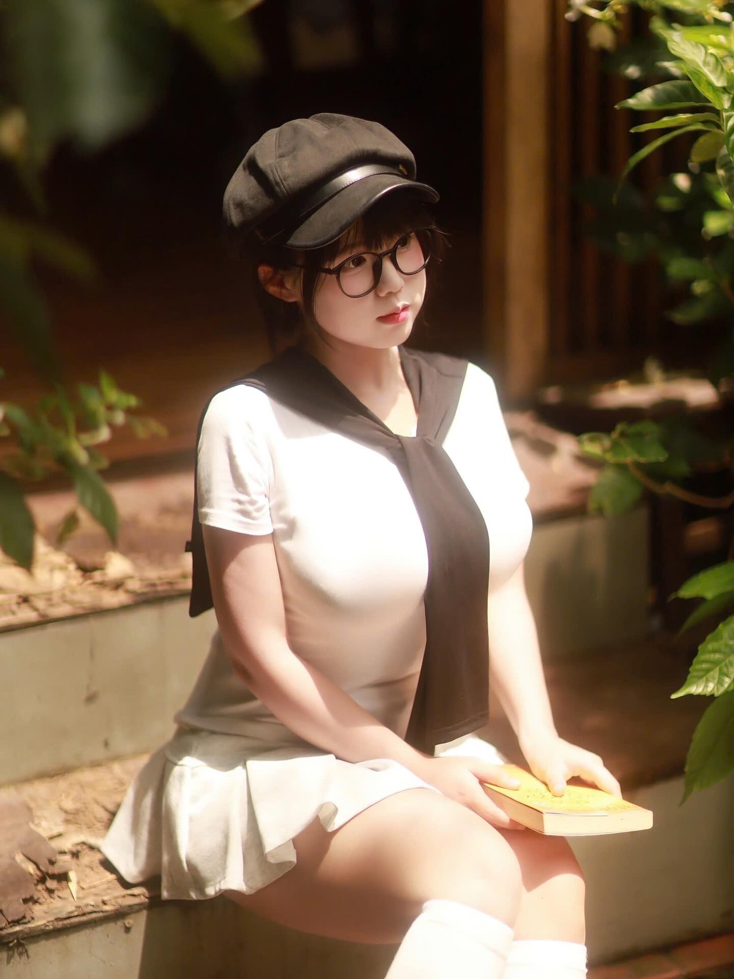 Phong cách thời trang đa dạng của hot girl