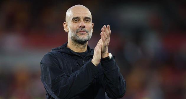Guardiola ăn mừng chiến thắng tại Ngoại hạng Anh