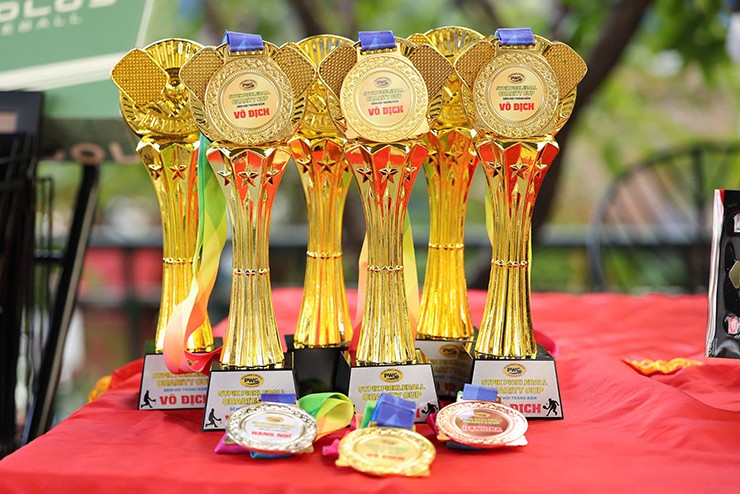 Không khí sôi nổi tại giải Pickleball Charity Cup – Đêm Hội Trăng Rằm 2025