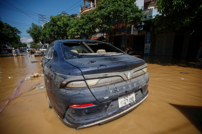 Bảo dưỡng ô tô sau lũ