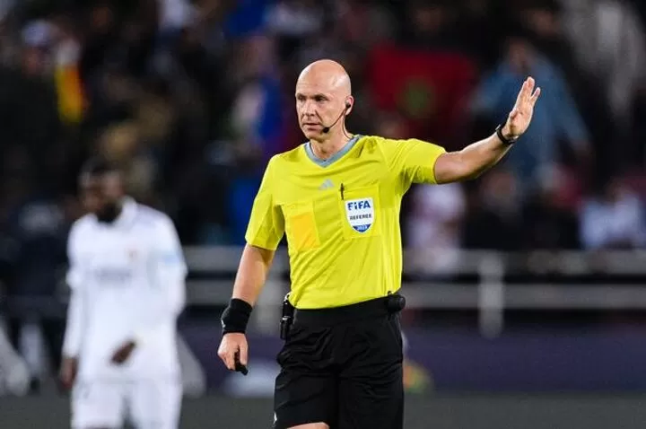 Anthony Taylor lên tiếng vì vấn nạn các trọng tài bị lăng mạ