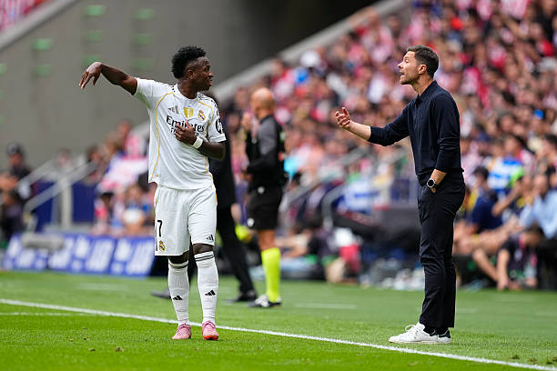 Vinicius có quan hệ rất xấu với HLV Xabi Alonso và đang cân nhắc khả năng rời Real Madrid Vinicius có quan hệ rất xấu với HLV Xabi Alonso và đang cân nhắc khả năng rời Real Madrid