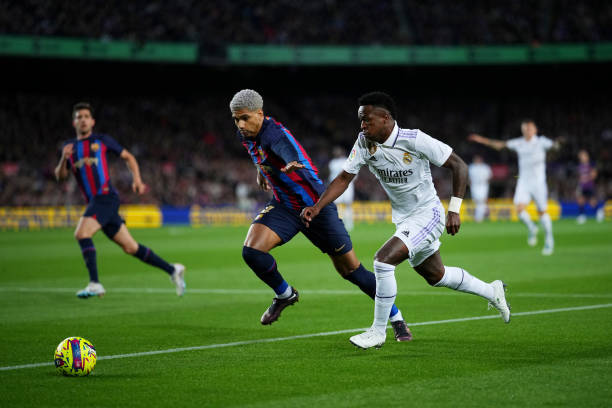 Araujo trong vai trò kèm Vinicius
