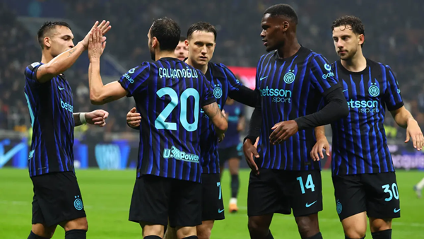 Ngôi sao người Thổ Nhĩ Kỳ thực sự là thủ lĩnh tuyến giữa của Inter Hakan Calhanoglu thủ lĩnh tuyến giữa Inter Milan