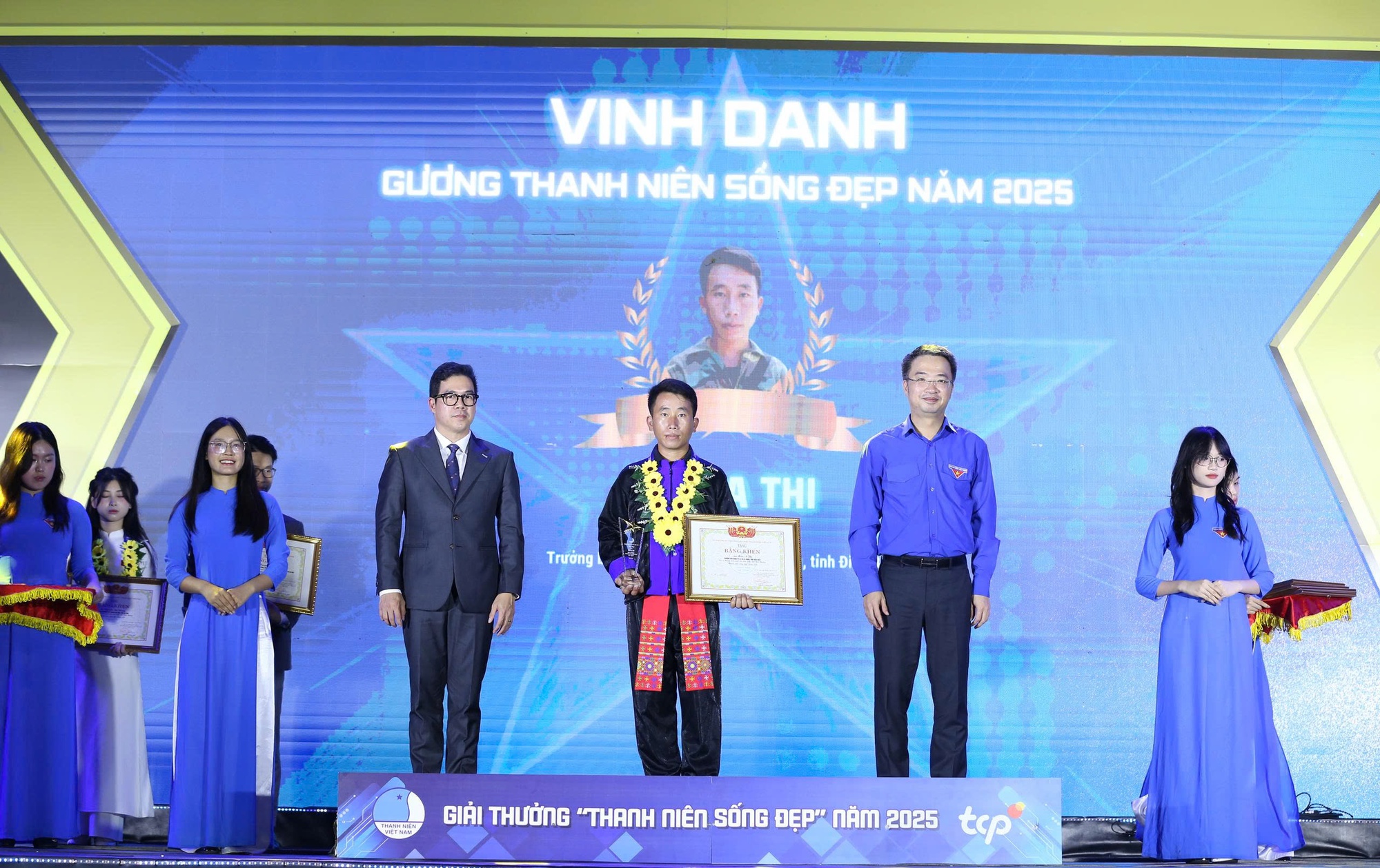 TCP Việt Nam trao giải thưởng Thanh niên sống đẹp