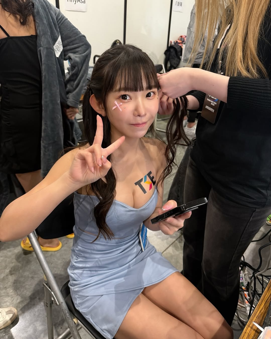 Nữ idol than thở vì đã 30 tuổi nhưng gương mặt quá baby nên cứ đăng ảnh là bị report Nữ idol than thở vì đã 30 tuổi nhưng gương mặt quá baby nên cứ đăng ảnh là bị report