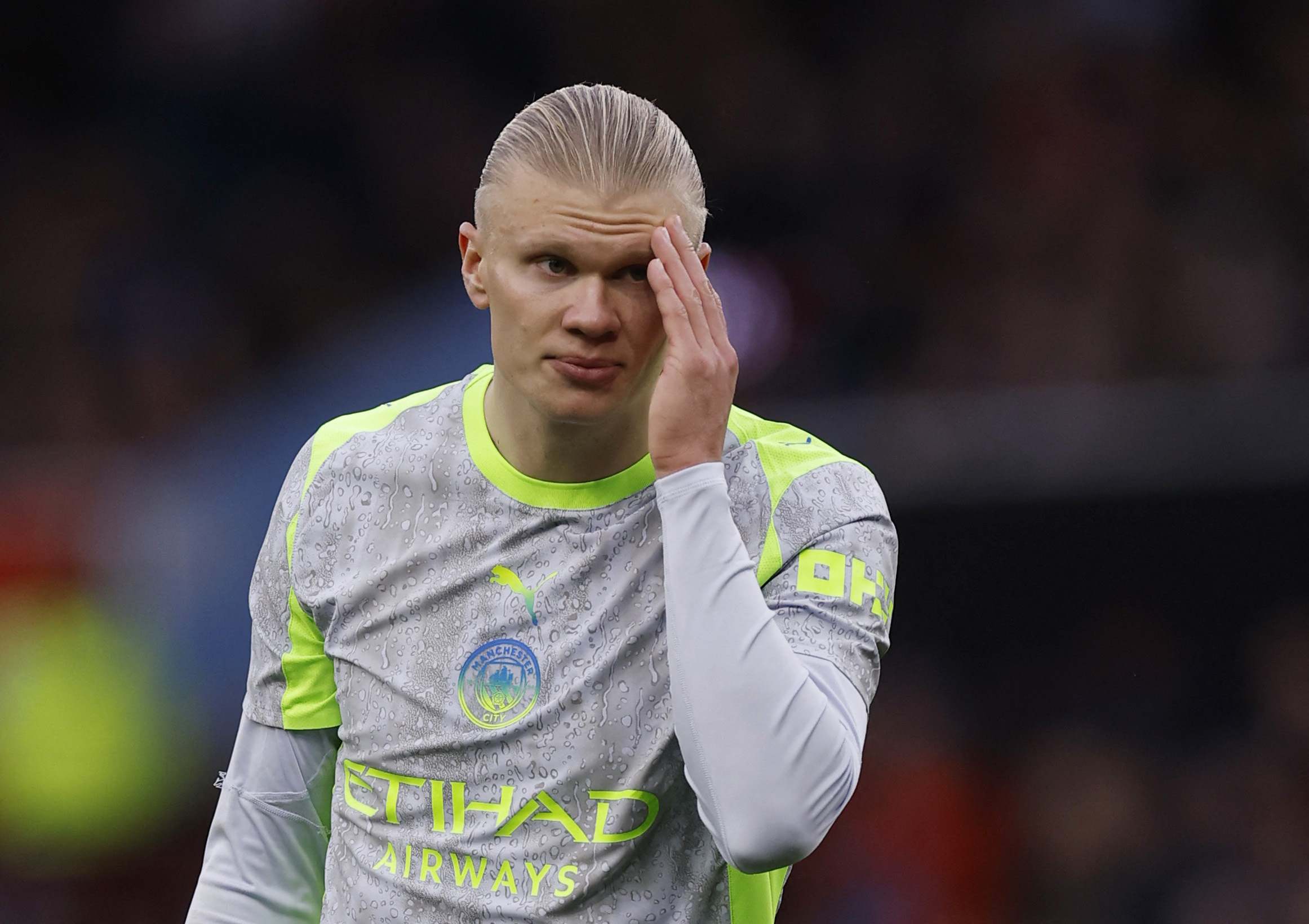 Haaland tịt ngòi khiến Man City gặp khó trước Aston Villa