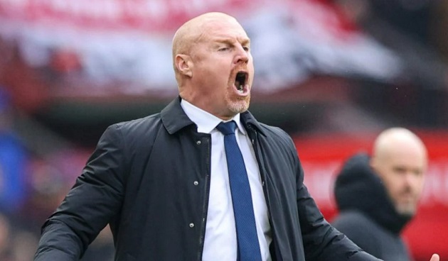 HLV Sean Dyche đang tập trung cải thiện phong độ đội bóng