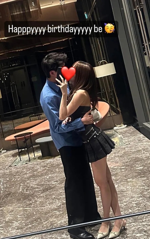 Tình cũ của hot boy VALORANT ngày càng khoe vóc dáng với phong cách hờ hững