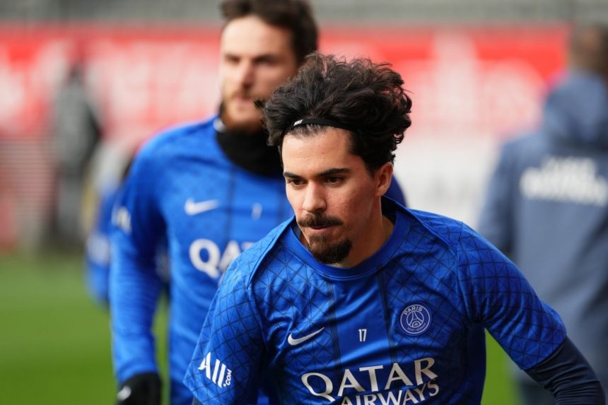 Vitinha 01 Vitinha trình diễn kỹ thuật điêu luyện