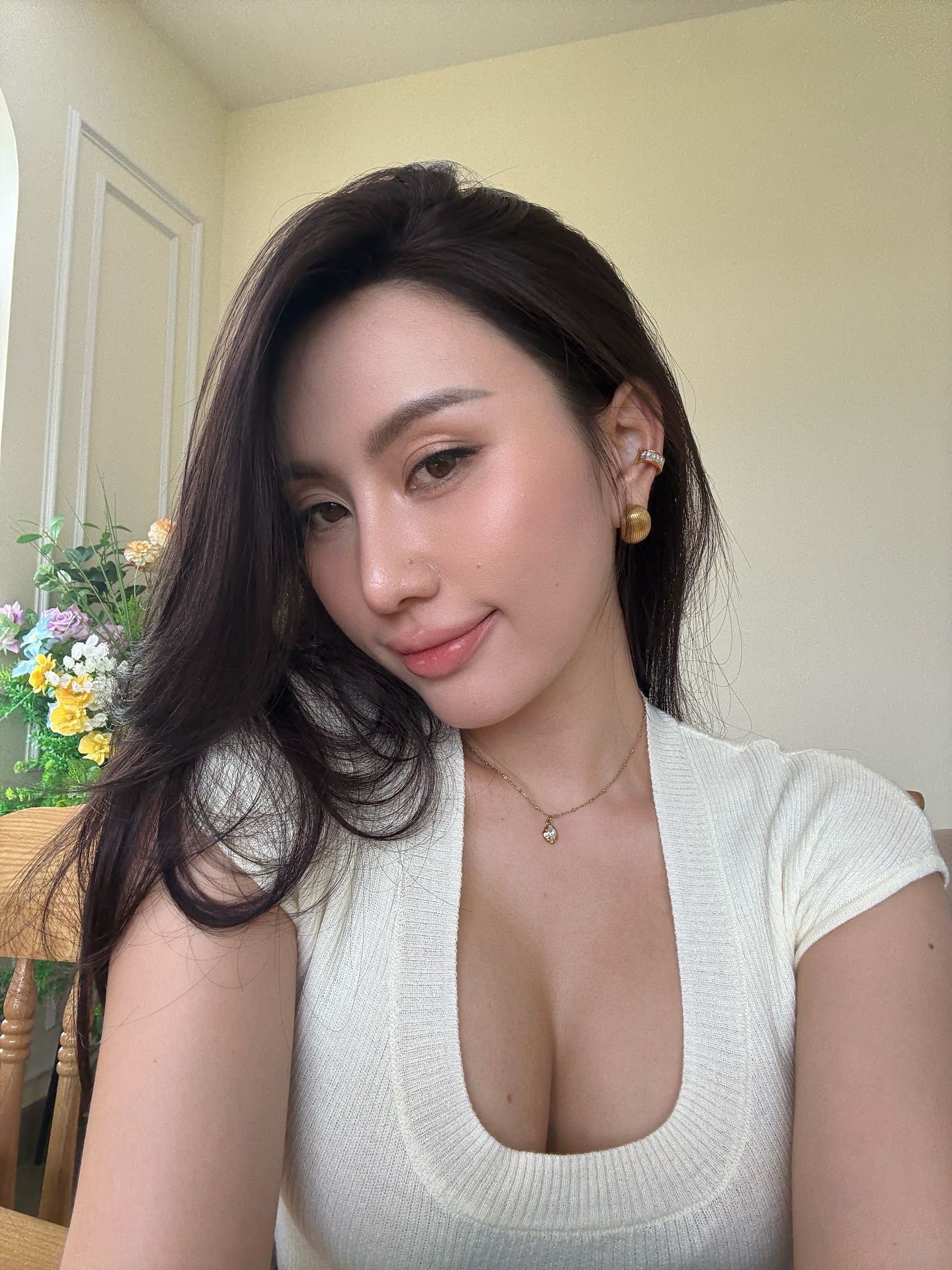 Bạn thân Lê Bống khoe visual đỉnh cao thách thức trí tuệ nhân tạo AI