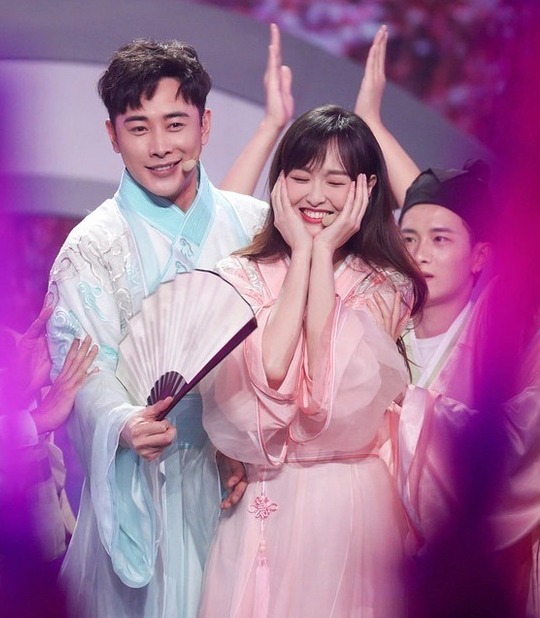 Người hâm mộ đang vô cùng lo lắng cho hôn nhân của Đường Yên - La Tấn Người hâm mộ lo lắng cho cuộc hôn nhân của Đường Yên và La Tấn