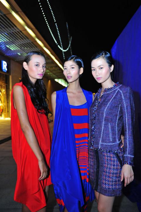 Hoàng Thuỳ - Lê Thuý làm hoà: Chuyện gì đã xảy ra mà không đội trời chung suốt 13 năm Hoàng Thuỳ và Lê Thuý cùng bước ra từ chương trình Vietnam's Next Top Model 2011