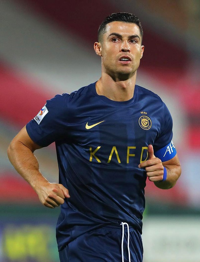 Cristiano Ronaldo biểu tượng toàn cầu