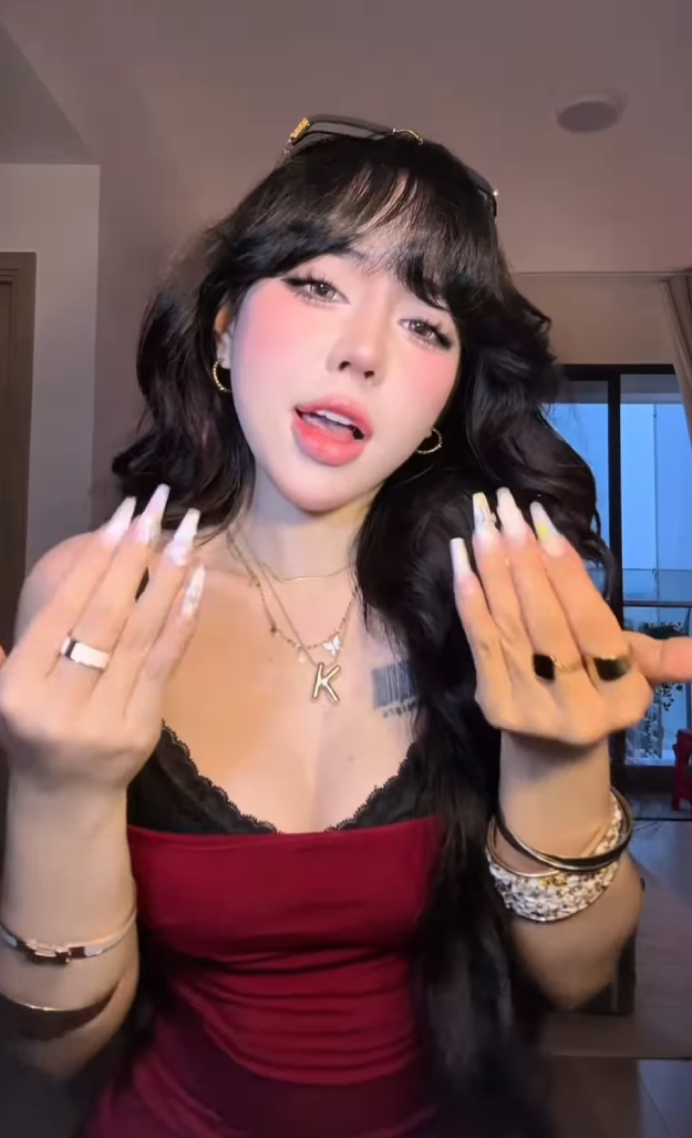 Cặp chị em hot girl tạo nên hiệu ứng visual đỉnh cao trên TikTok