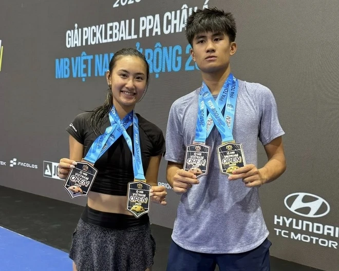 Alix và Jonathan Truong truyền cảm hứng cho thế hệ trẻ Cặp chị em Việt kiều tạo động lực cho cộng đồng thể thao