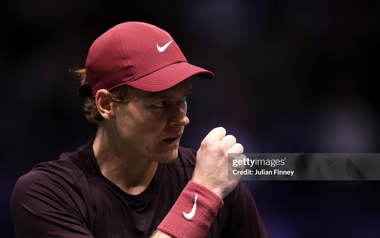 Sinner hạ đối thủ chỉ trong 88 phút Jannik Sinner thi đấu chắc chắn và hiệu quả