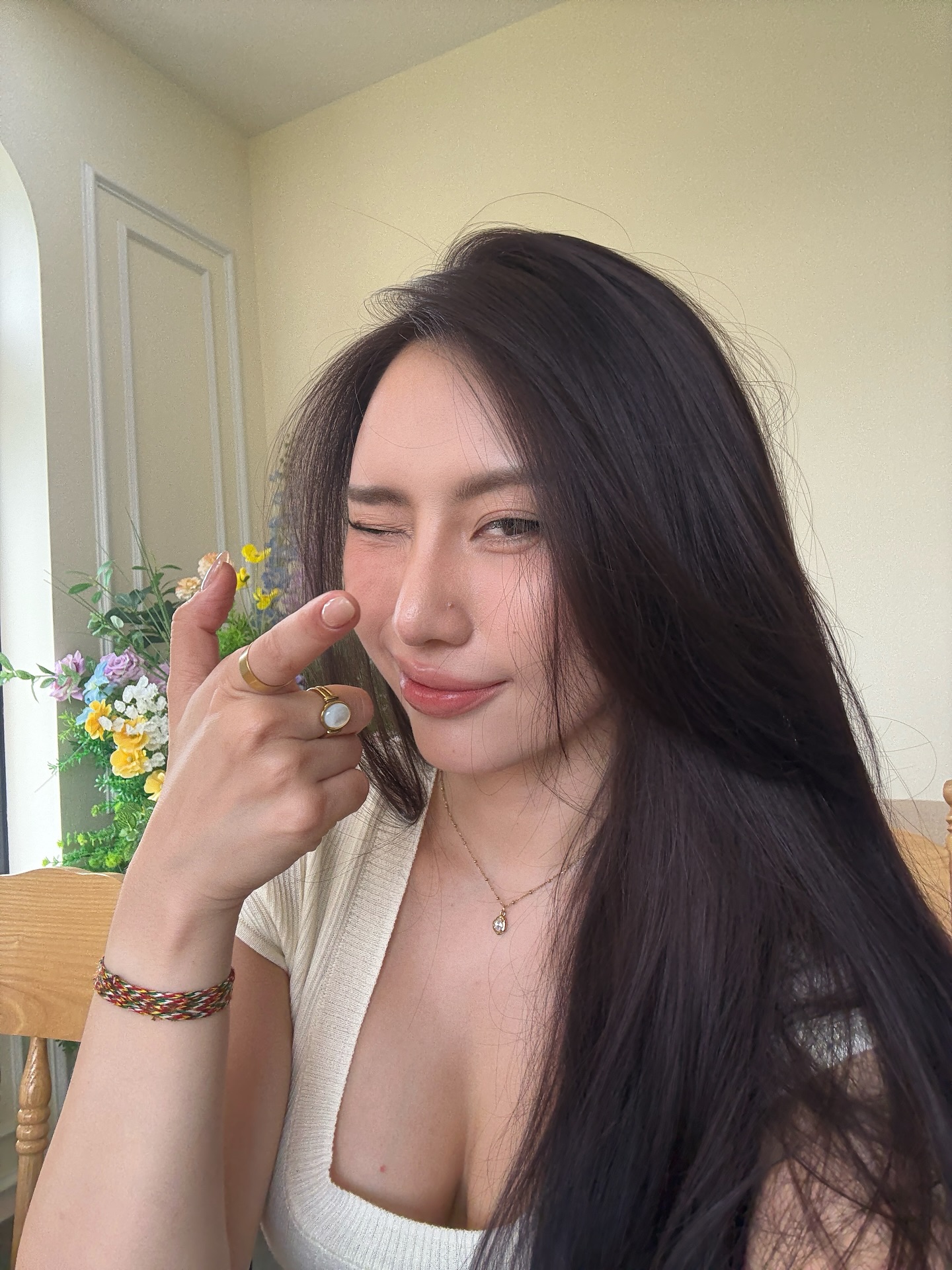 Bạn thân Lê Bống khoe visual đỉnh cao thách thức trí tuệ nhân tạo AI