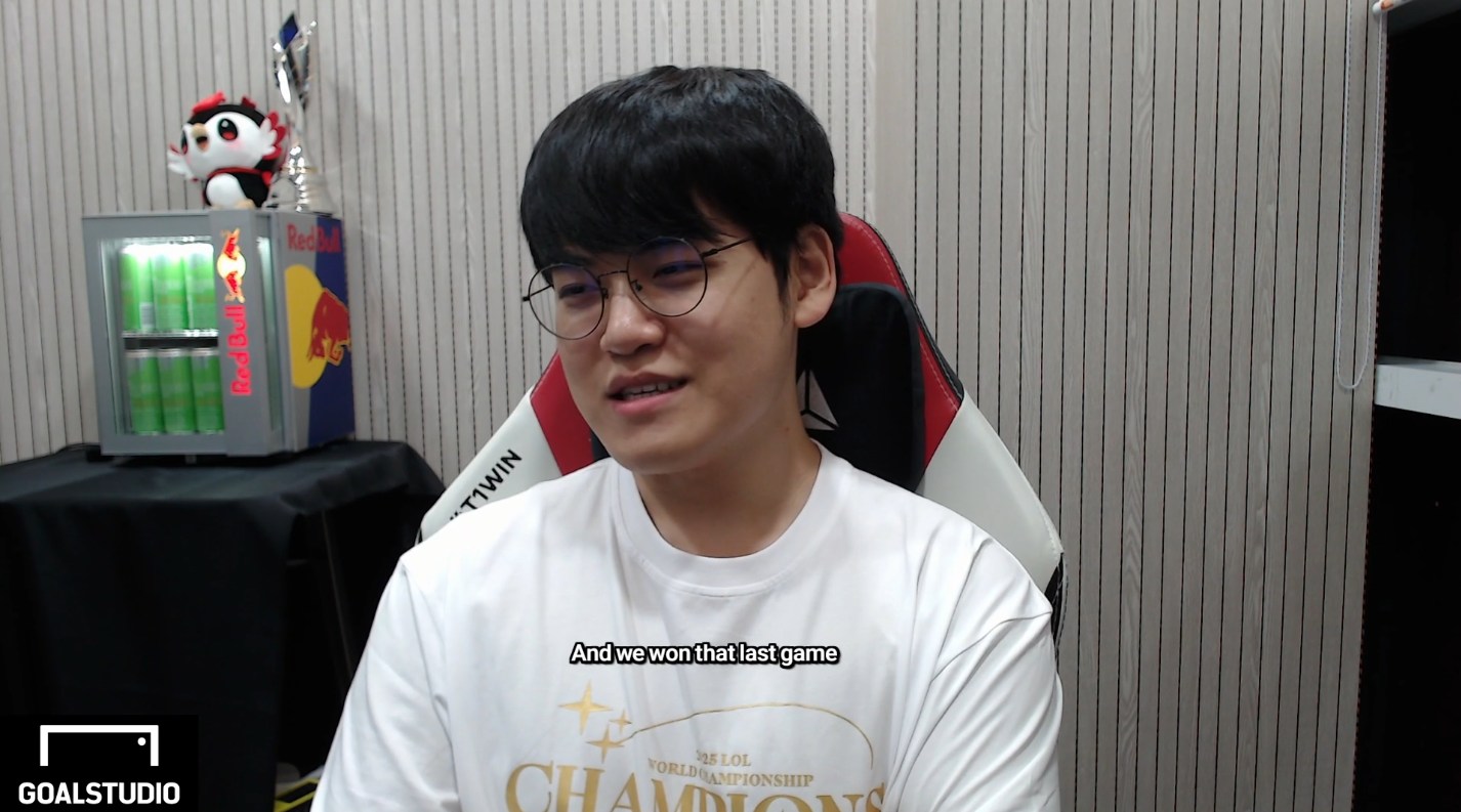 Chính Gumayusi cũng tiếc nuối vì không thể làm skin Jhin.