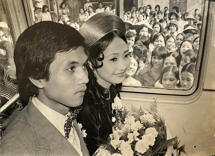 Đám cưới NSND Như Quỳnh và nhiếp ảnh gia Hữu Bảo trên phố Hàng Đào