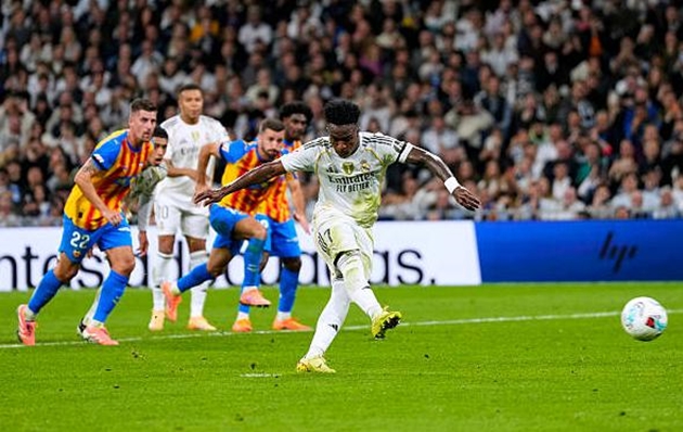 Xabi Alonso sẽ phải tìm cách giải quyết triệt để vấn đề. Xabi Alonso đối mặt thách thức