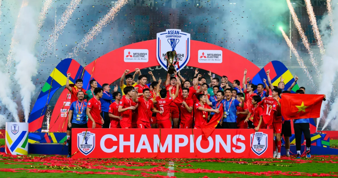 AFF Cup chính thức chốt thay đổi lớn: Indonesia “đau đầu”, tuyển Việt Nam hưởng lợi lớn?- Ảnh 1. Đội tuyển Việt Nam đang là ĐKVĐ AFF Cup