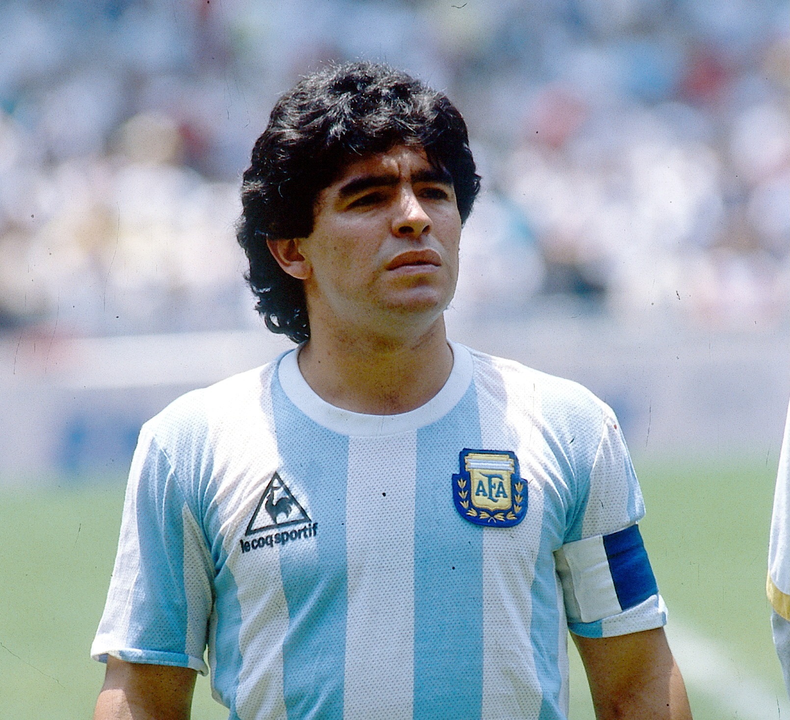 Cố huyền thoại bóng đá Maradona và drama con ngoài giá thú gây sốc
