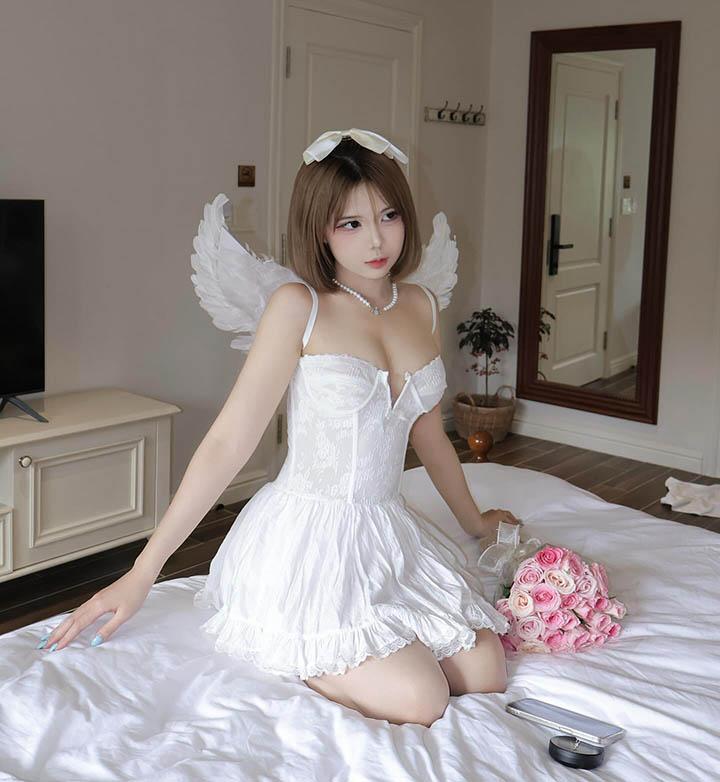 Hot TikToker khoe dáng với chiếc váy ren cũng làm cả chục ngàn fan lo “giữ chuỗi tháng 11 Hà Phương Boo tự tin gây chú ý trên mạng xã hội bằng phong cách riêng biệt