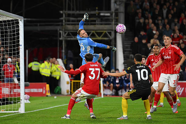 Nottingham Forest thi đấu khởi sắc trước Manchester United.