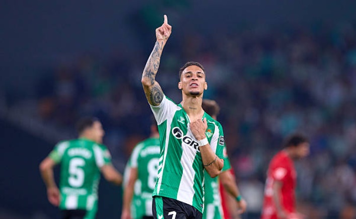 Anotny tiếp tục thể hiện phong độ thăng hoa. Antony thi đấu bùng nổ tại Real Betis