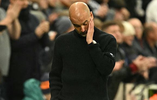 Pep Guardiola và các học trò có một ngày thi đấu đáng quên